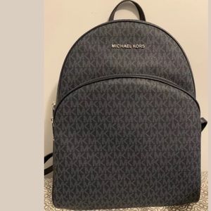 Micheal Kors Jetset Backpack